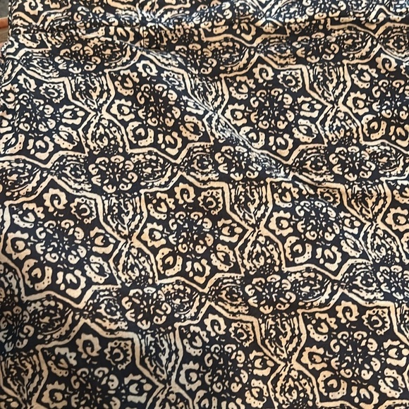 Black and White Patterned Women's Pants - Picture 4 of 4